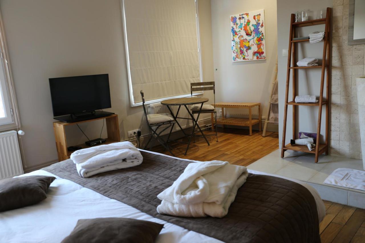 Sery-les-Mezieres Domaine De Senercy Bed & Breakfast エクステリア 写真